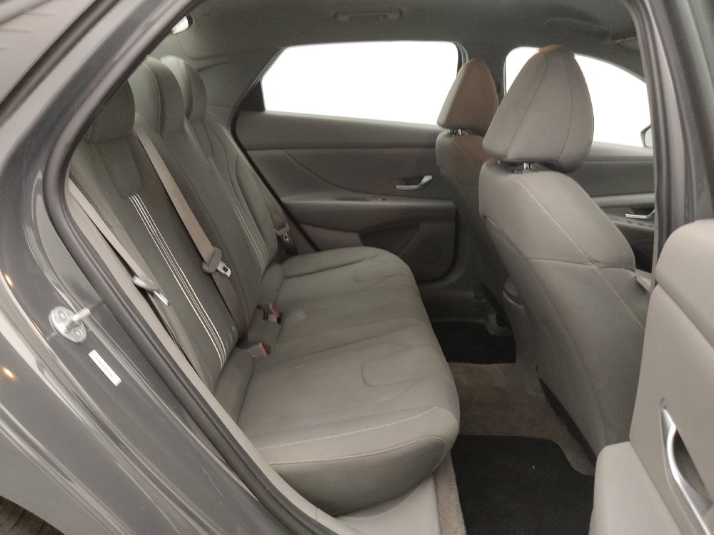 Used 2023 Hyundai Elantra SEL image 19