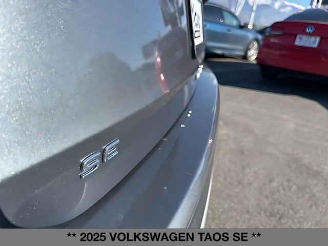Used 2025 Volkswagen Taos SE AWD/4WD image 13