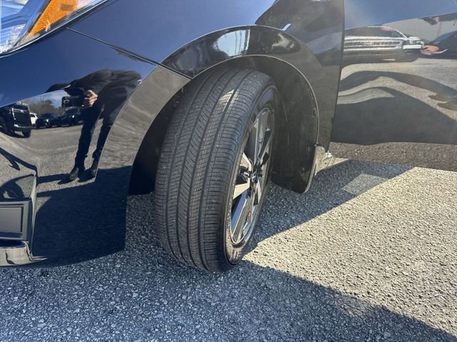New 2025 Nissan Versa SV w/ Trunk Package FWD image 30