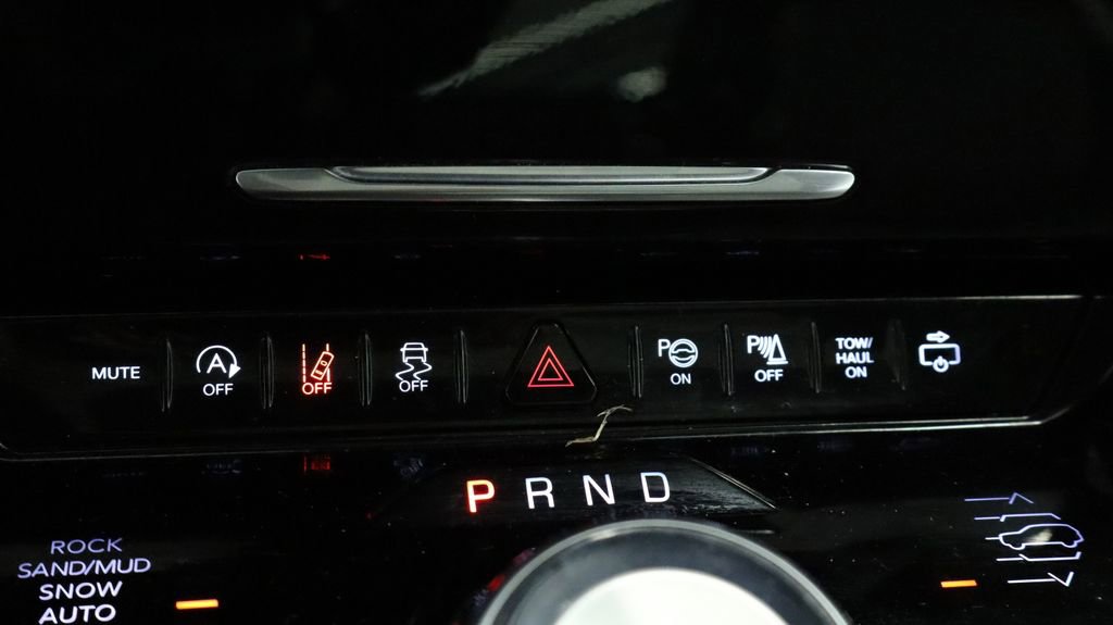 Used 2022 Jeep Wagoneer Series III w/ Premium Group I image 45