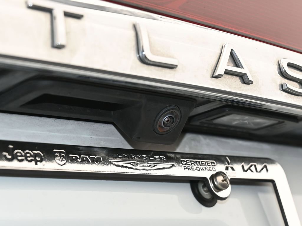 Used 2024 Volkswagen Atlas Cross Sport SE image 34