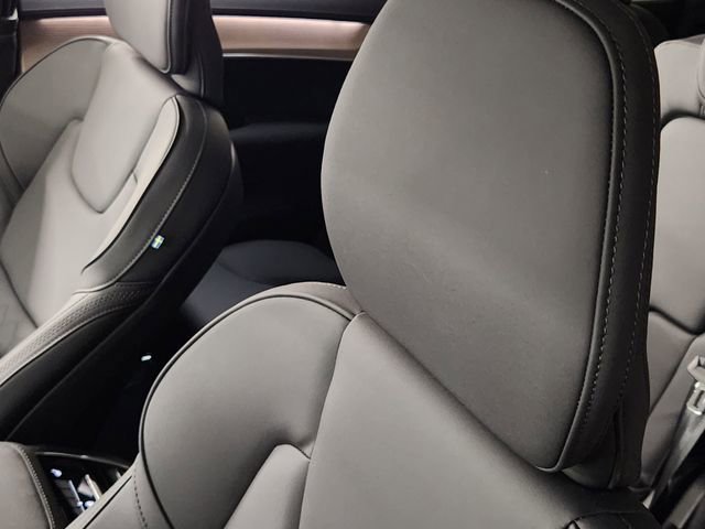 New 2025 Volvo XC90 T8 Plus w/ Protection Package Premier image 15