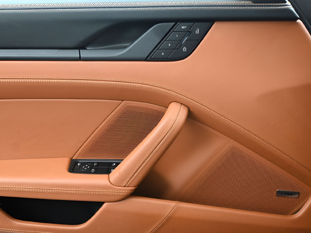 New 2025 Porsche 911 Carrera 4 GTS AWD/4WD image 15
