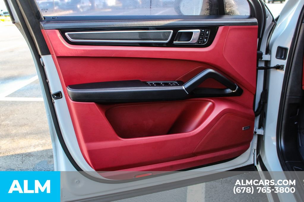 Used 2023 Porsche Cayenne GTS image 28