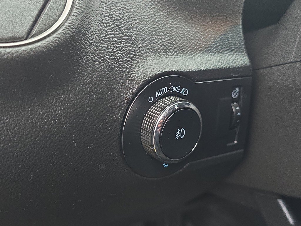 Used 2011 Chevrolet Camaro LT image 17