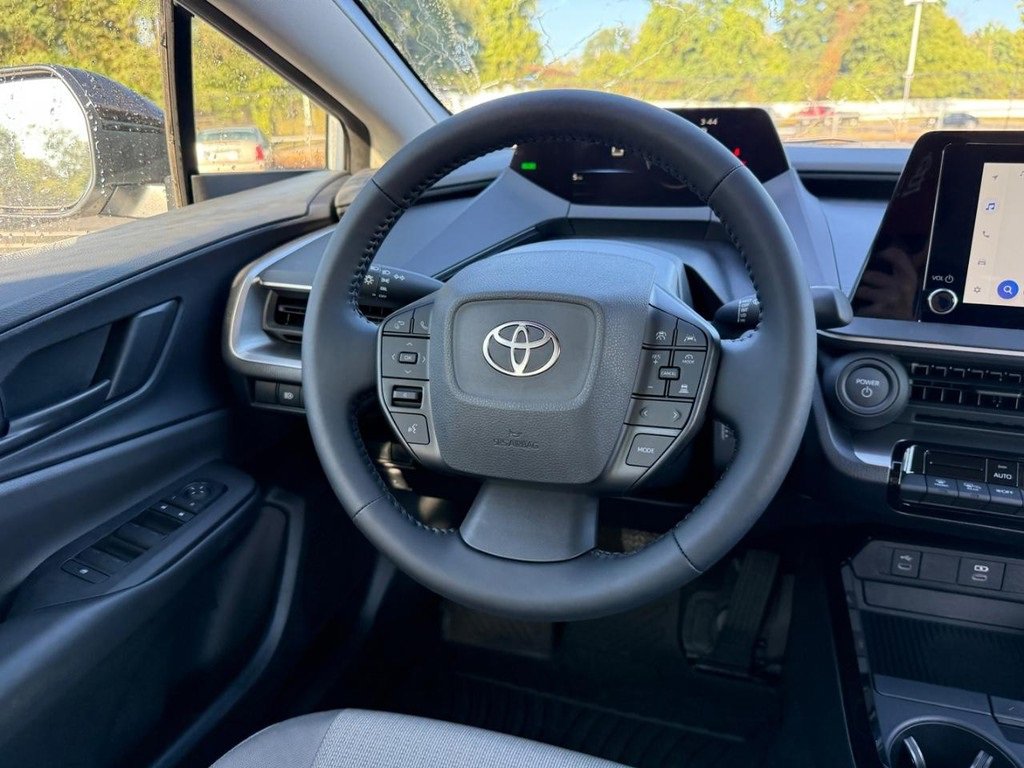 New 2026 Toyota Prius LE image 9