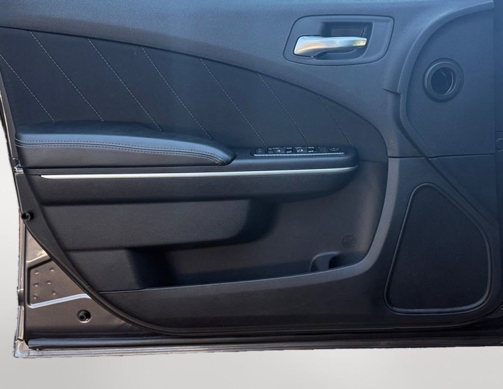 Used 2021 Dodge Charger SXT w/ Driver Convenience Group image 13