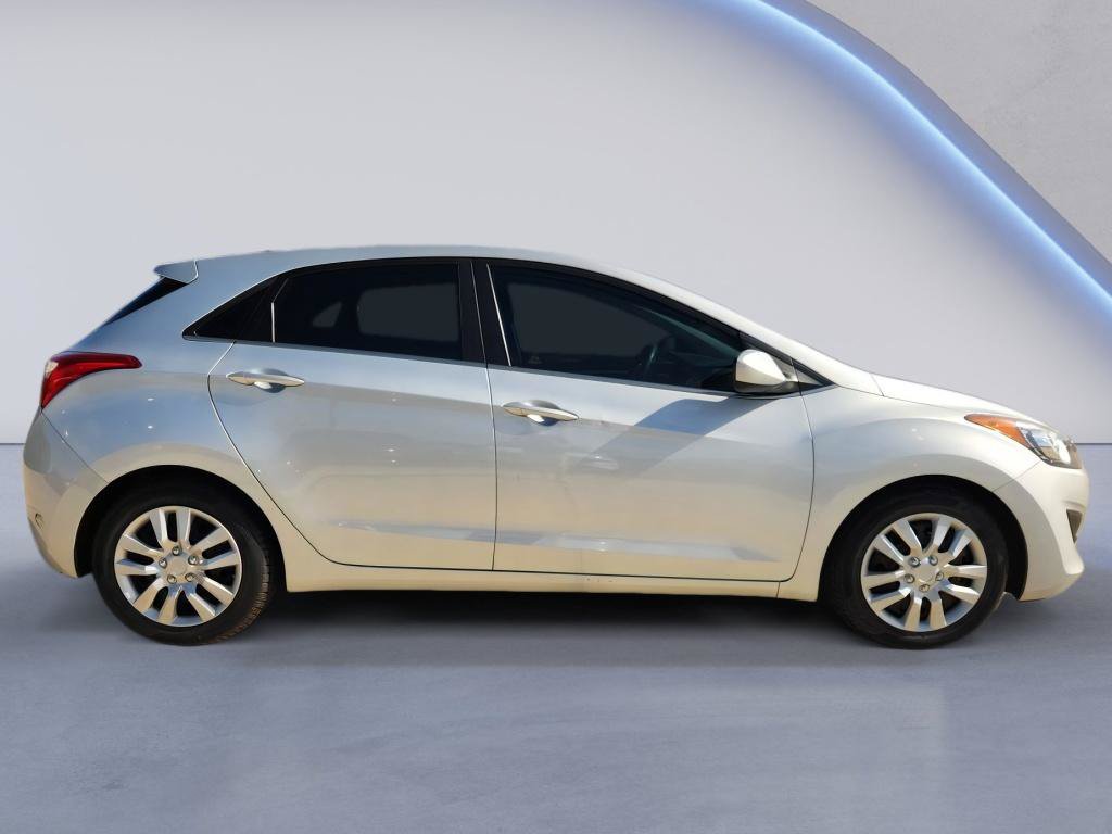 Used 2016 Hyundai Elantra GT FWD image 6
