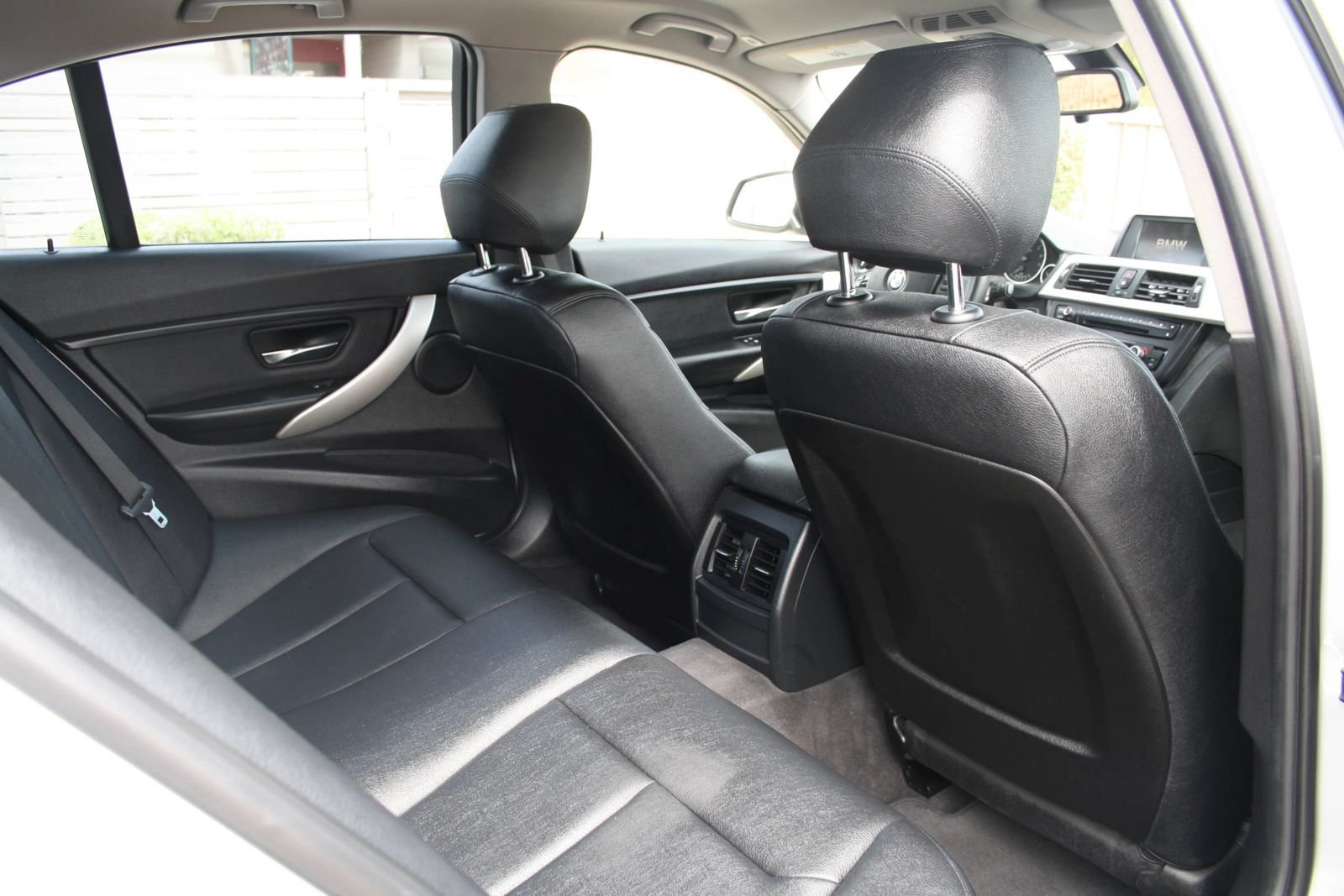Used 2014 BMW 320i Sedan RWD image 19