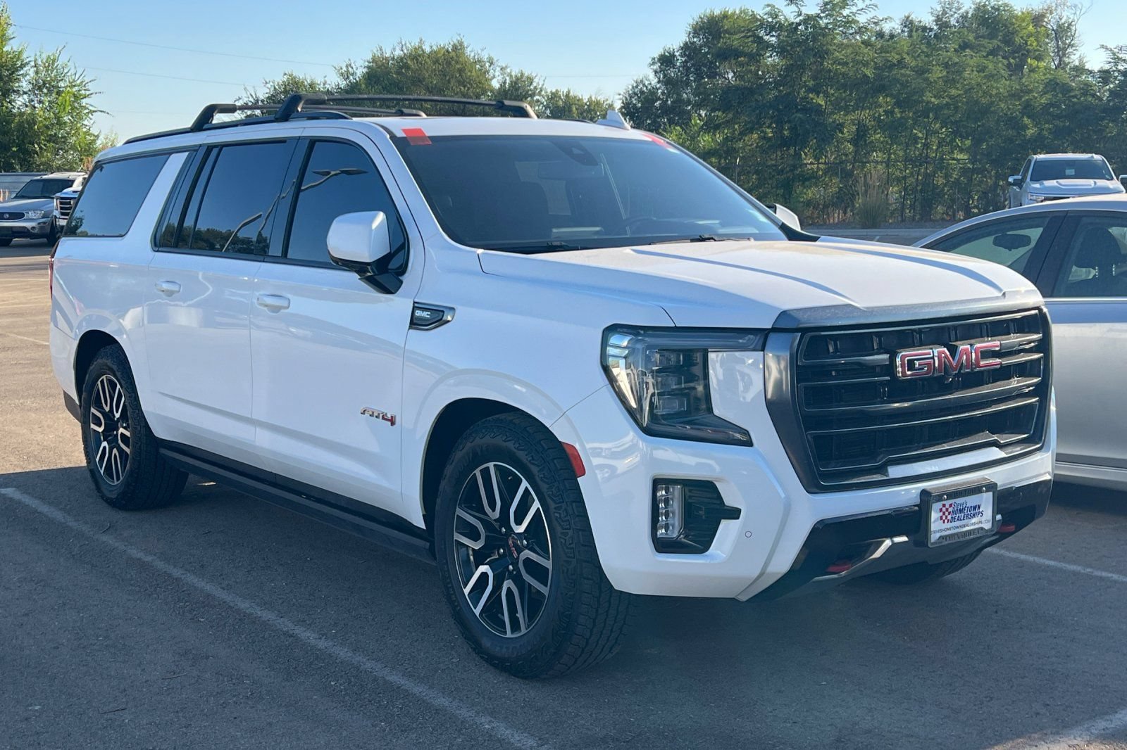 Used 2021 GMC Yukon XL AT4 w/ AT4 Premium Plus Package AWD/4WD image 2