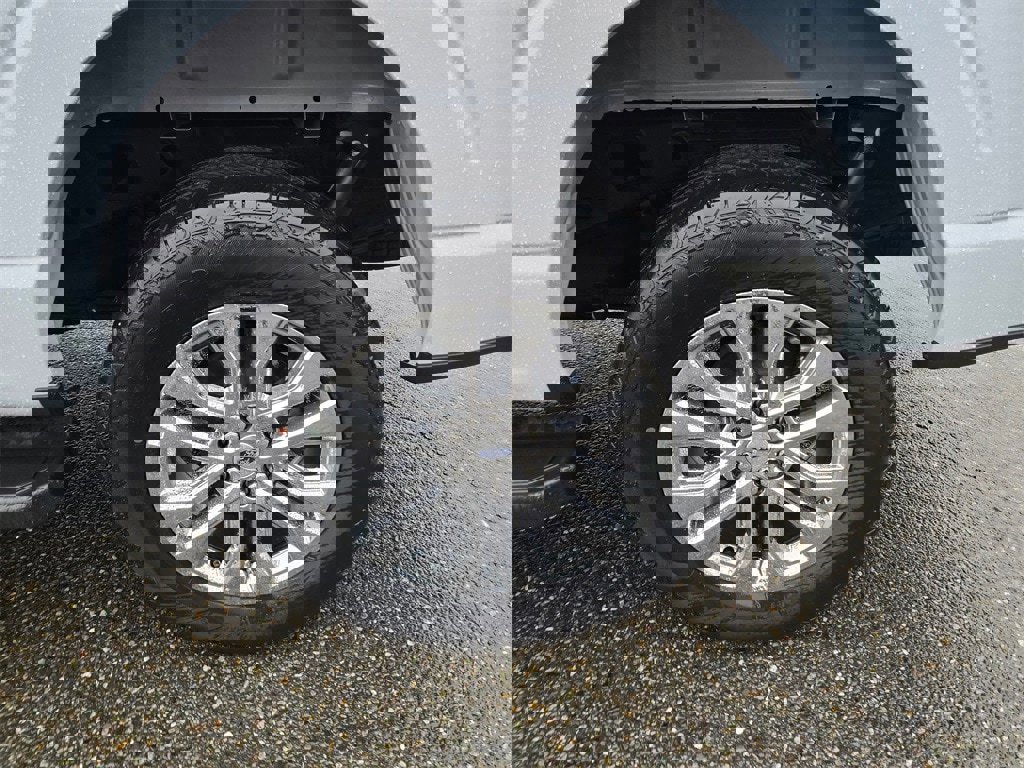 New 2025 Ford F150 Lariat w/ Equipment Group 501A Mid image 9