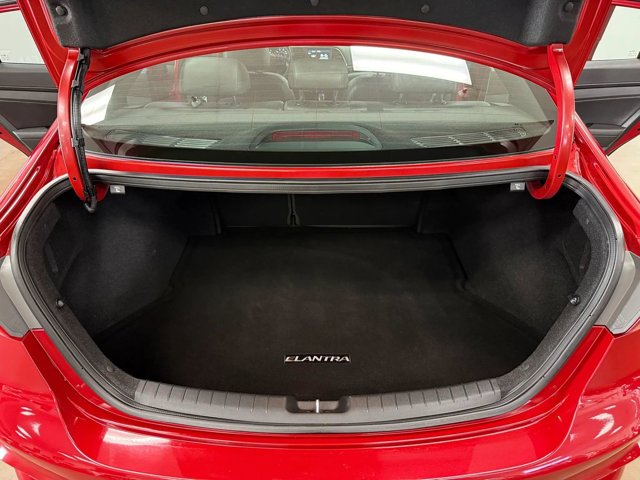 Used 2018 Hyundai Elantra Sport FWD image 15