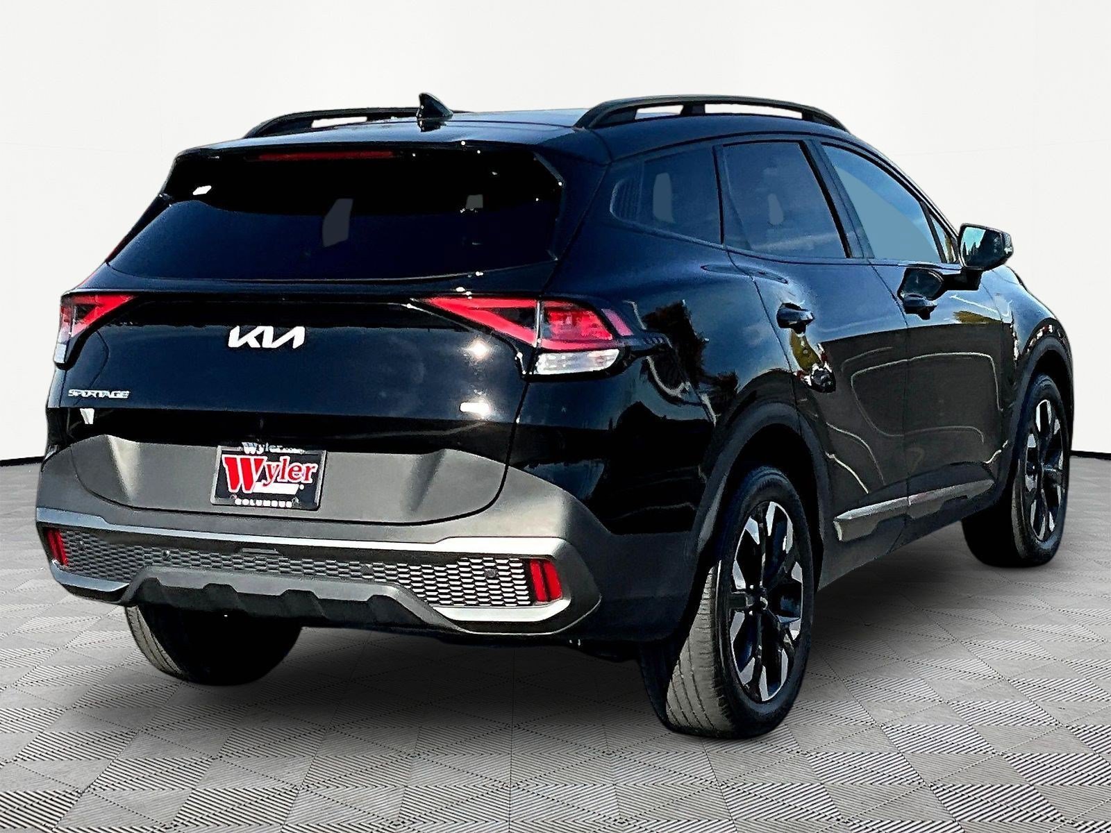 Used 2024 Kia Sportage X-Line w/ X-Line Premium Package AWD/4WD image 6