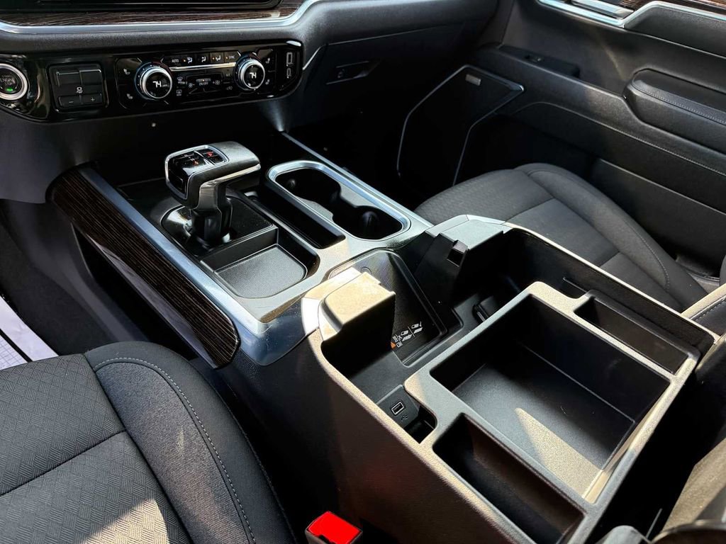 Used 2024 GMC Sierra 1500 Elevation w/ Preferred Package image 21