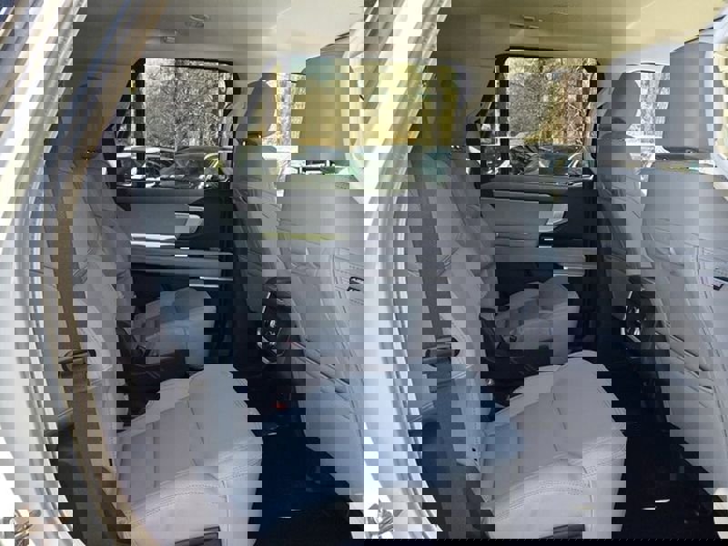 New 2026 Ford Expedition Active image 18