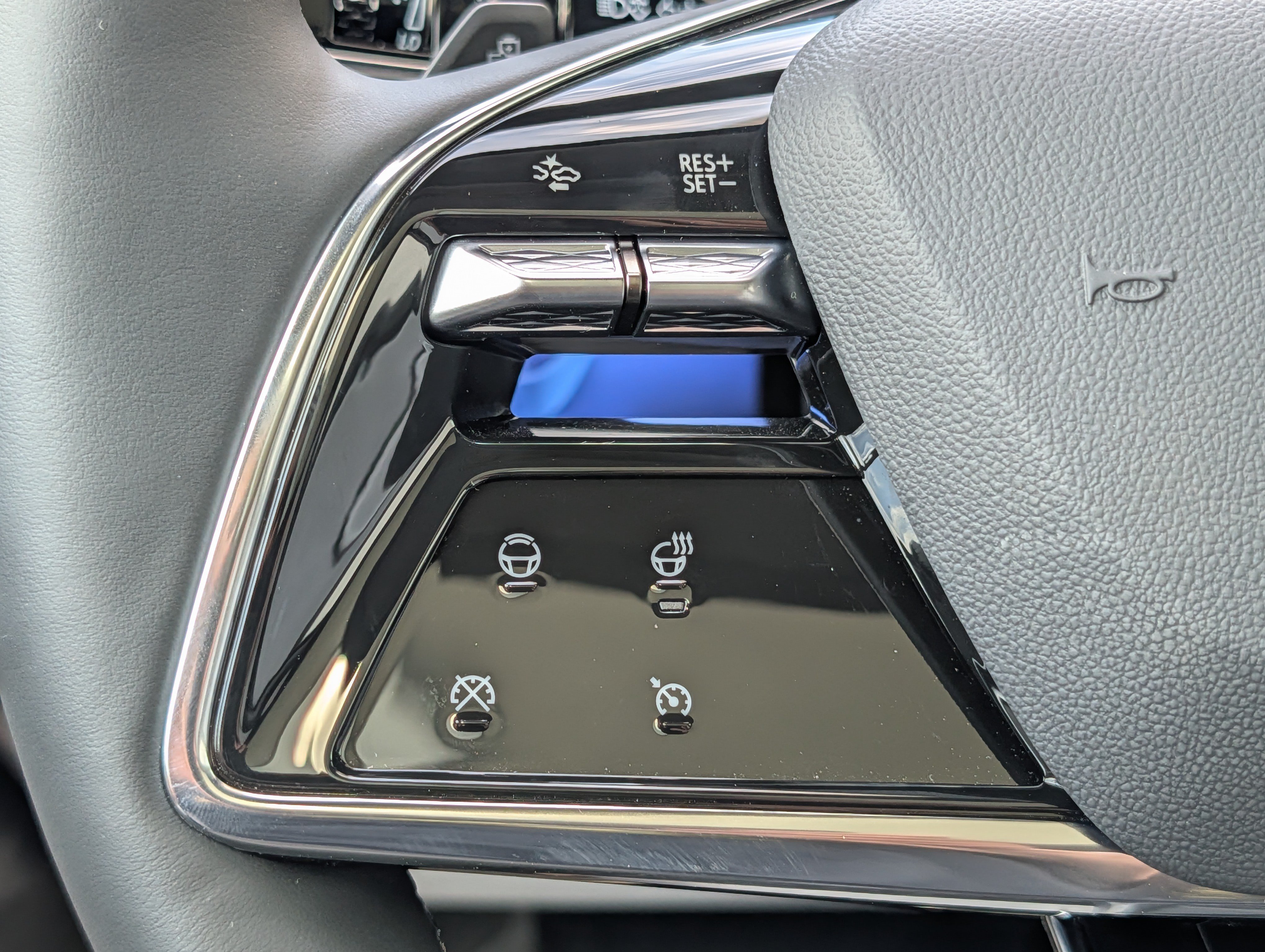 Used 2026 Cadillac Optiq Luxury 1 w/ LPO, Floor Liner Package AWD/4WD image 26