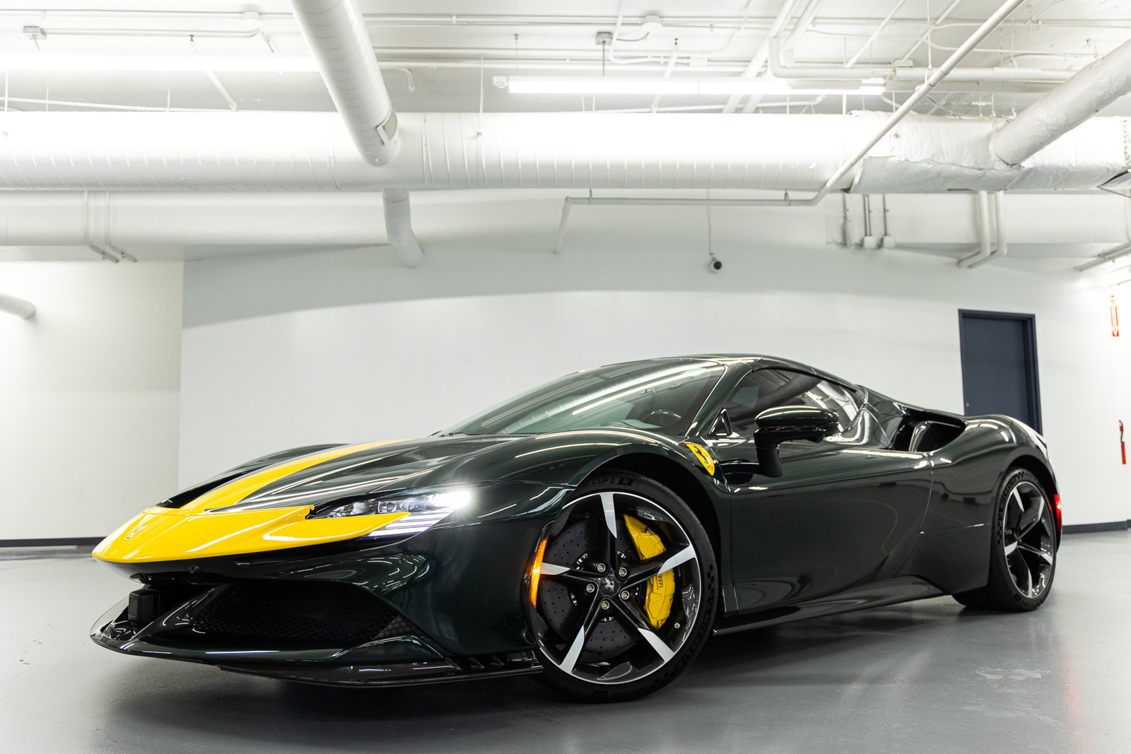 Used 2025 Ferrari SF90 Spider AWD/4WD image 21