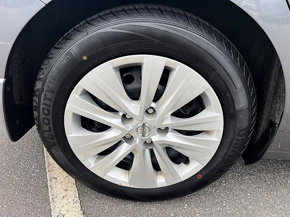 Certified 2023 Nissan Sentra S FWD image 11