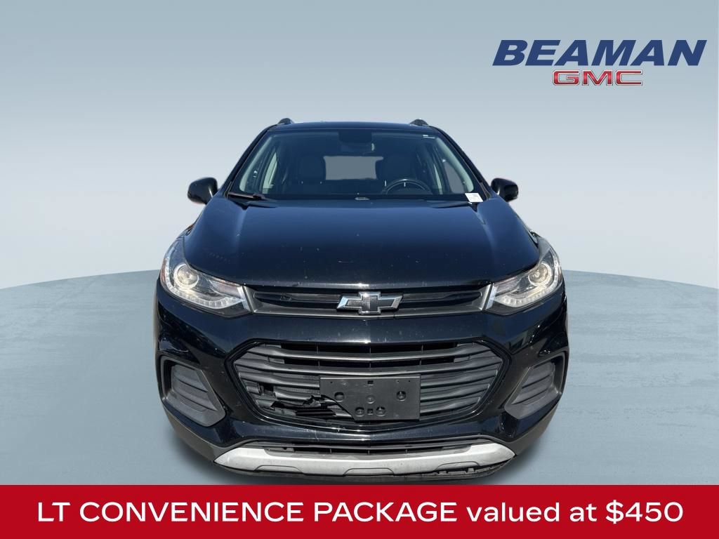 Used 2018 Chevrolet Trax LT w/ Redline Edition FWD image 2