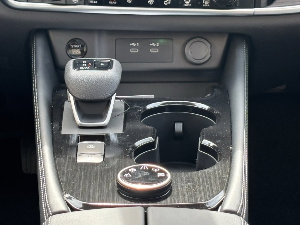 New 2026 Nissan Rogue Platinum w/ Platinum Premium Package image 16