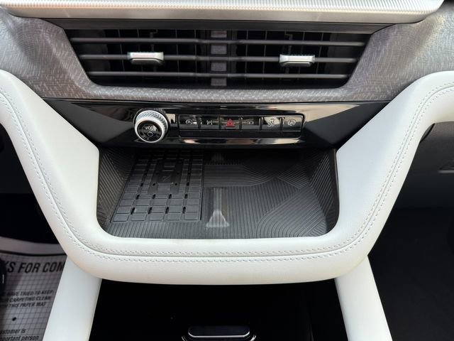 Used 2025 Ford Explorer Platinum w/ Ultimate Package image 37