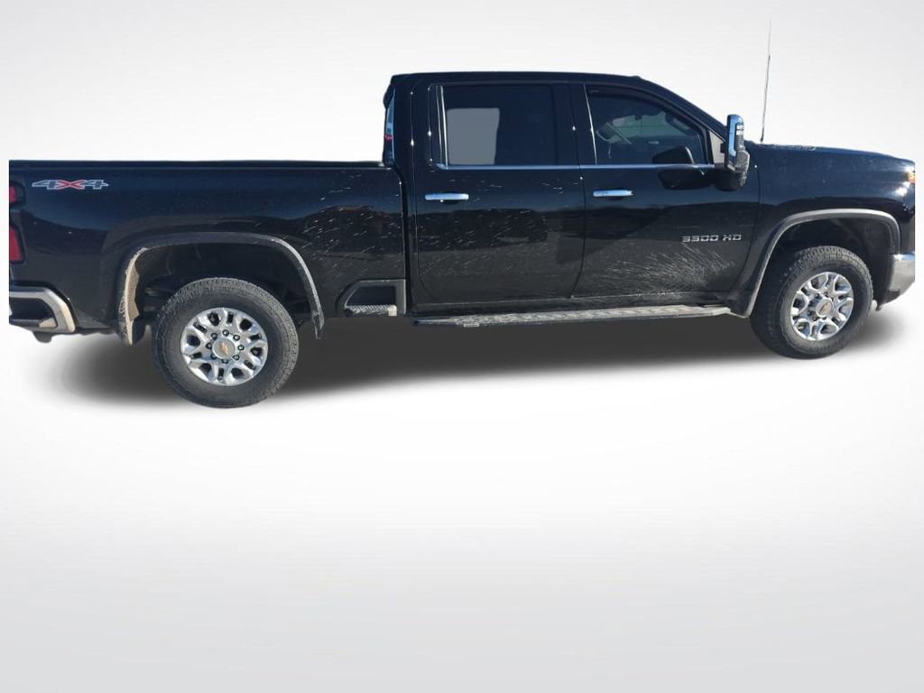 Used 2024 Chevrolet Silverado 3500 LTZ w/ LTZ Convenience Package image 38