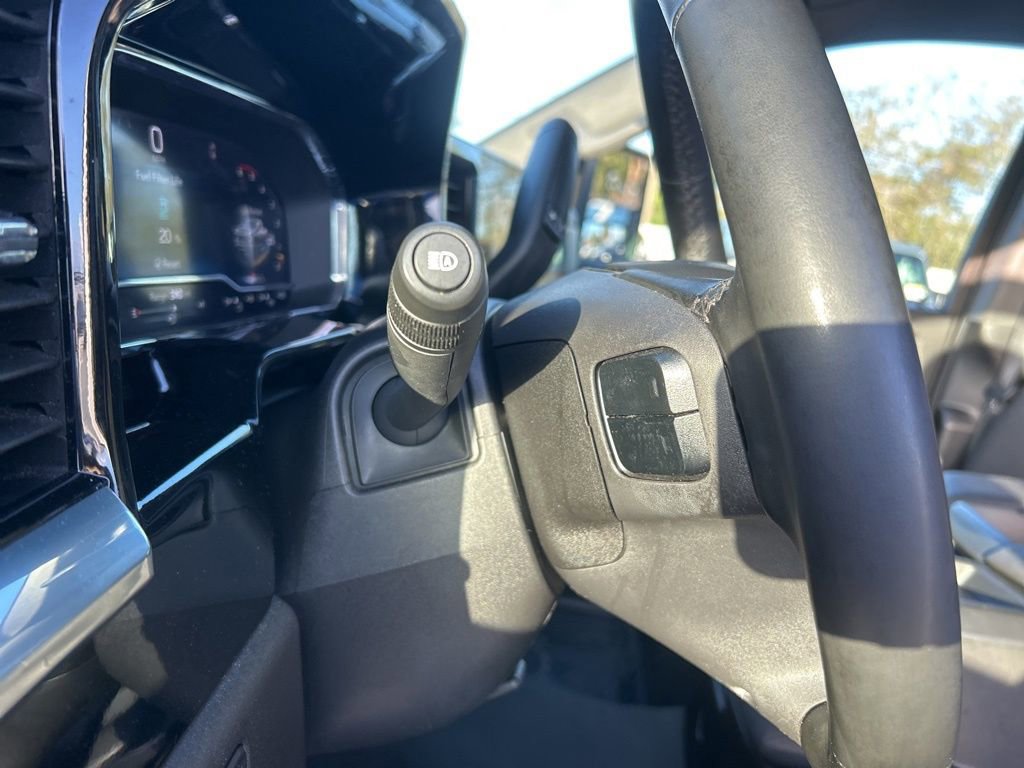 Used 2025 Chevrolet Silverado 2500 LT w/ Convenience Package image 37