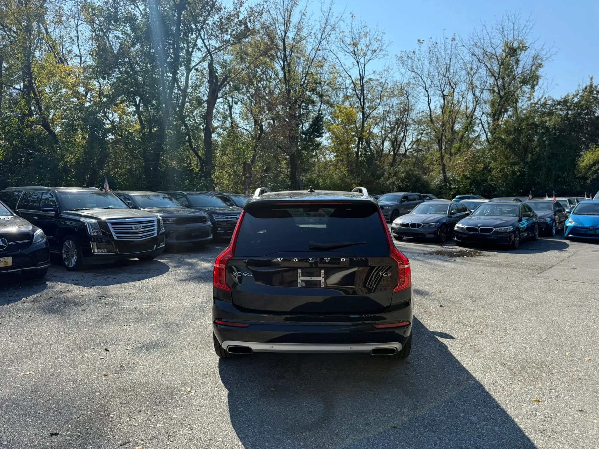Used 2016 Volvo XC90 T6 Momentum w/ Momentum Plus Package AWD/4WD image 6