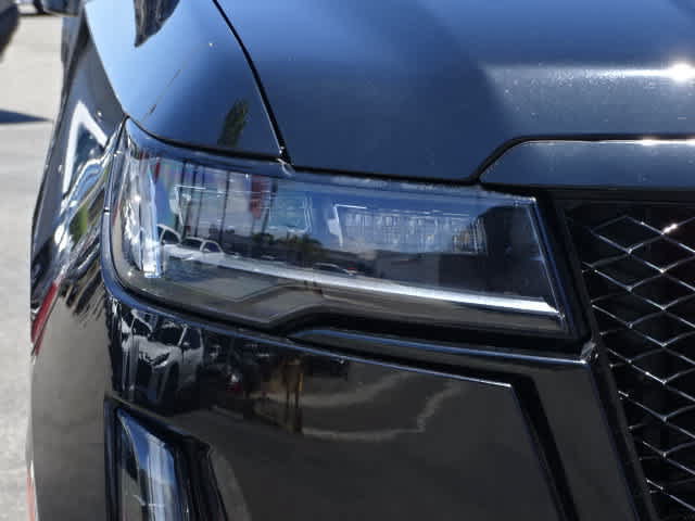 Used 2022 Cadillac Escalade ESV Sport AWD/4WD image 5