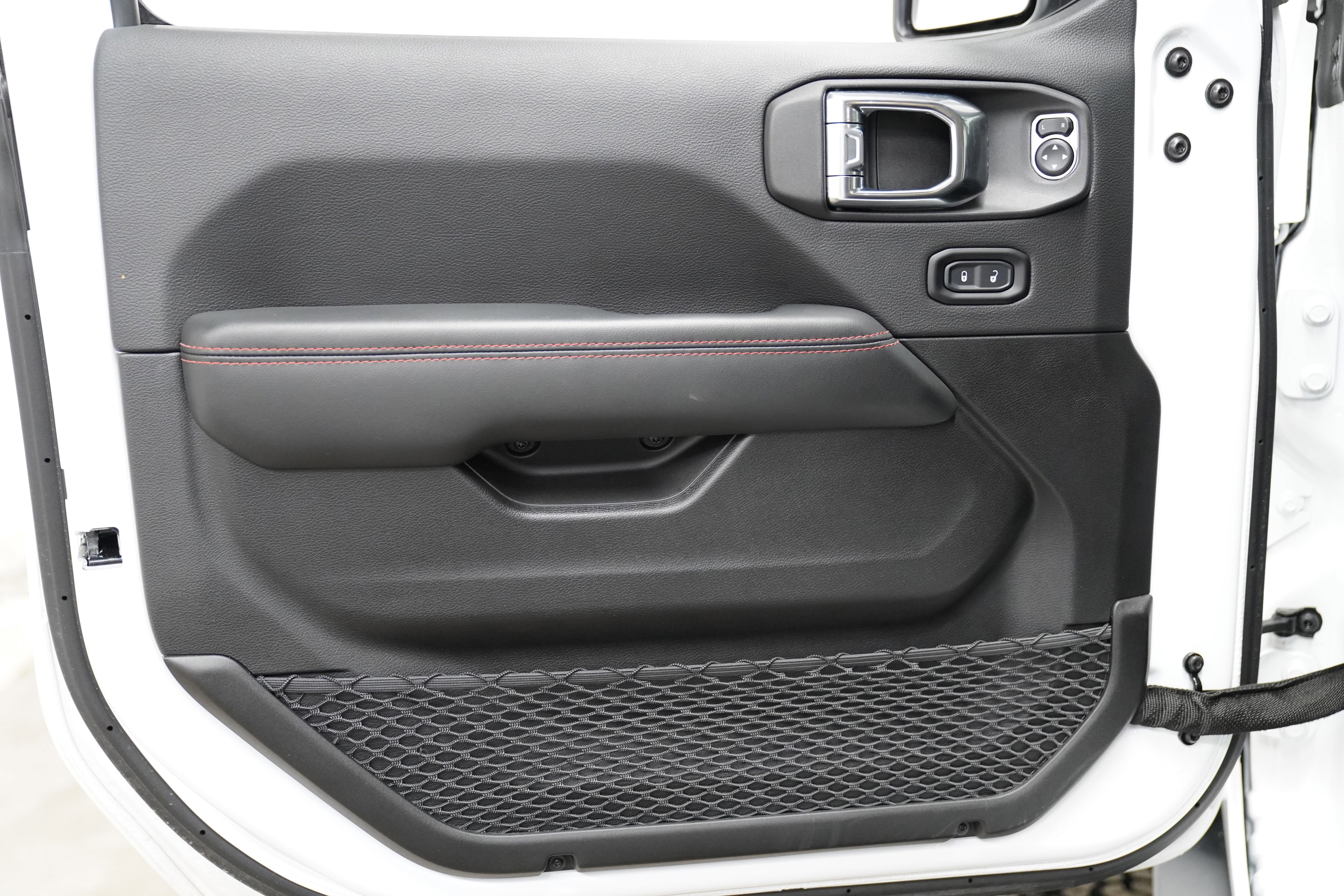 Used 2025 Jeep Wrangler Rubicon image 16