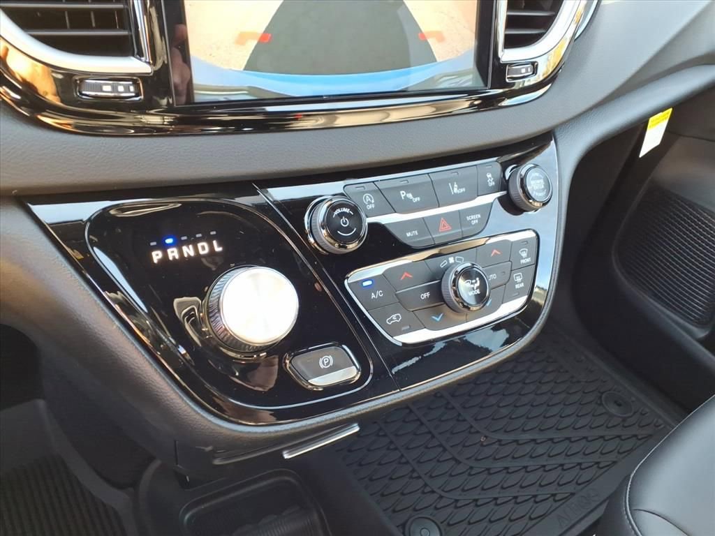 New 2026 Chrysler Voyager LX image 25