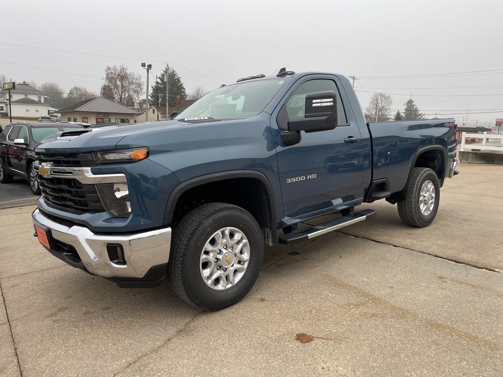 New 2026 Chevrolet Silverado 3500 LT