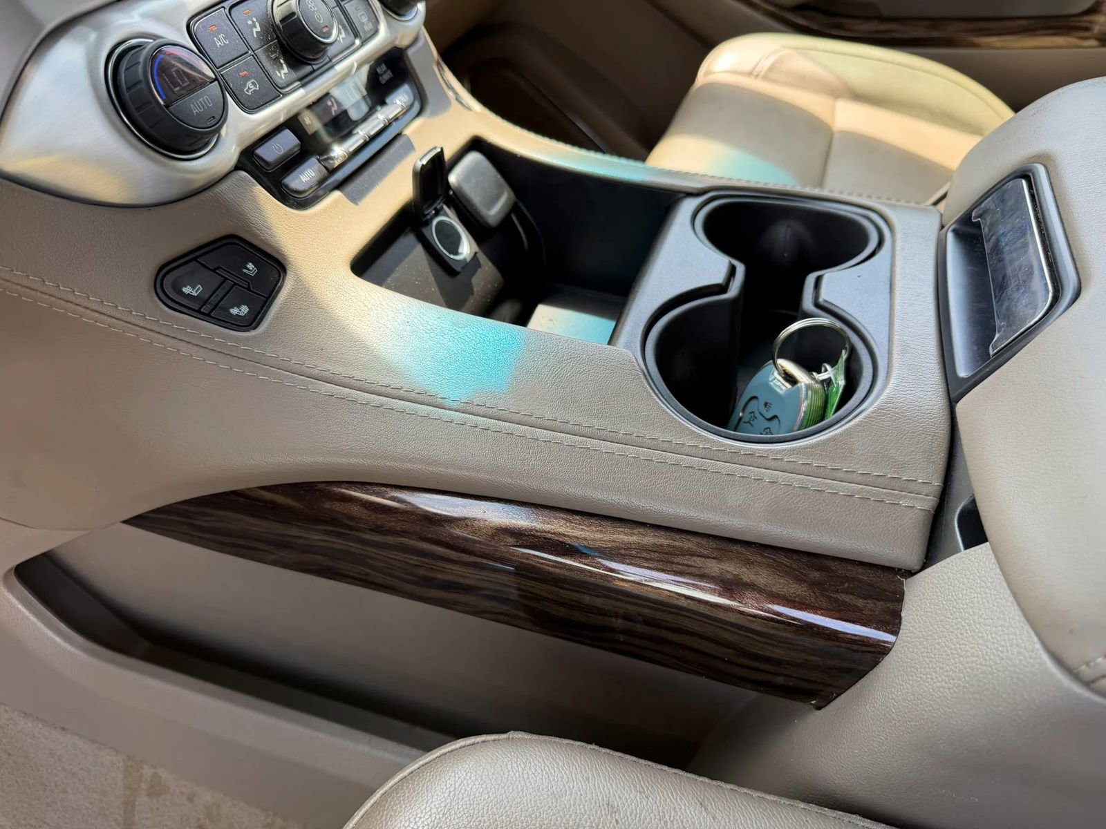 Used 2018 GMC Yukon XL SLT w/ Open Road Package image 25