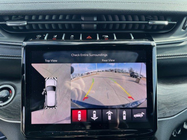 Used 2024 Jeep Grand Cherokee L Limited w/ Luxury Tech Group II image 21