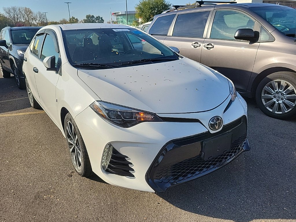 Used 2018 Toyota Corolla SE FWD image 3