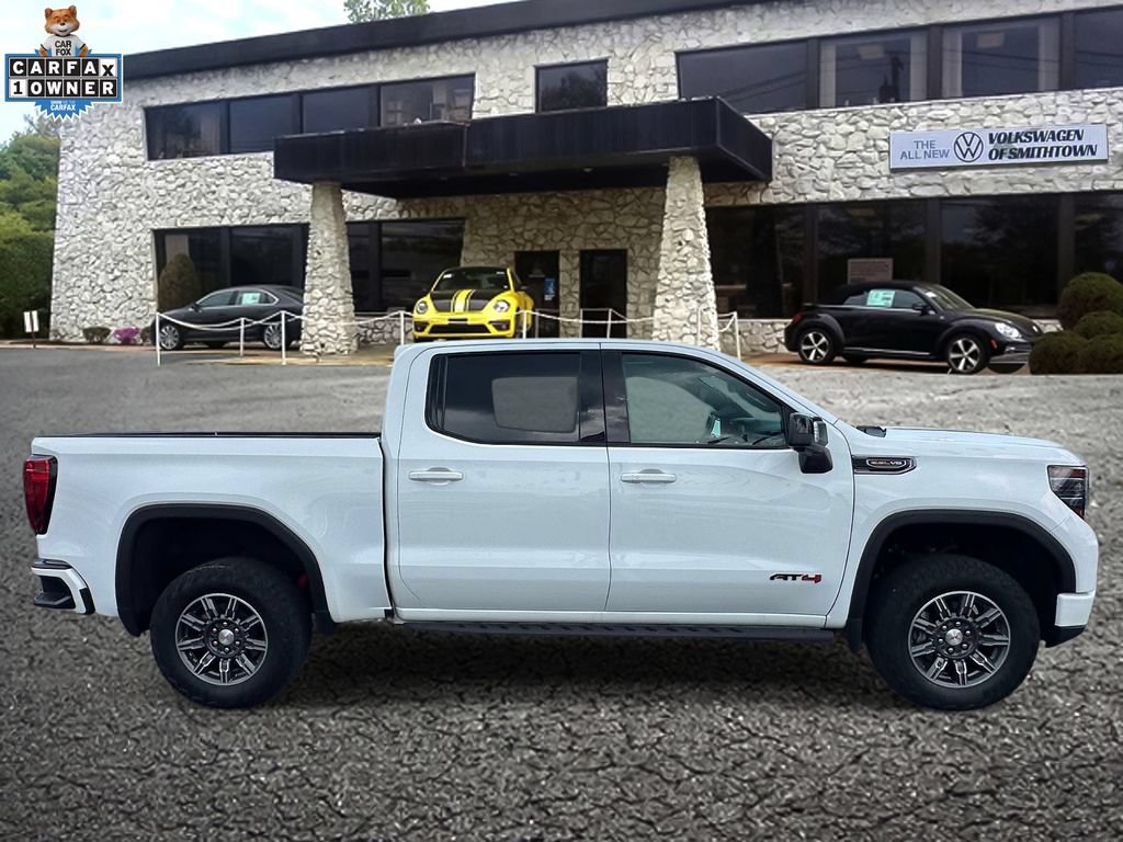 Used 2024 GMC Sierra 1500 AT4 w/ Technology Package AWD/4WD image 4