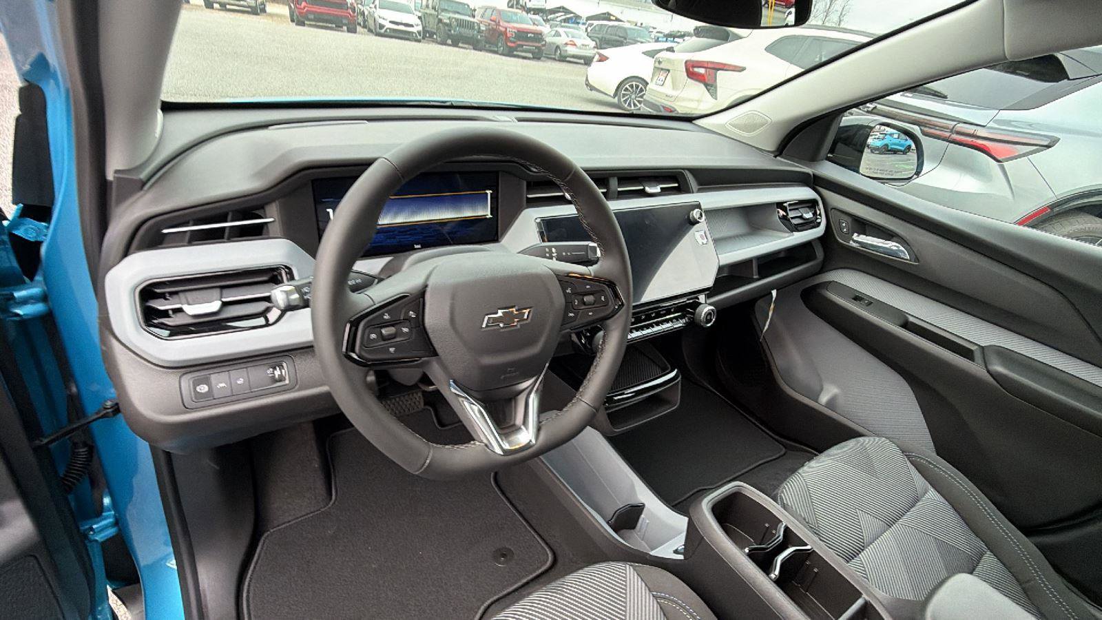 New 2027 Chevrolet Bolt LT w/ Comfort Package image 17