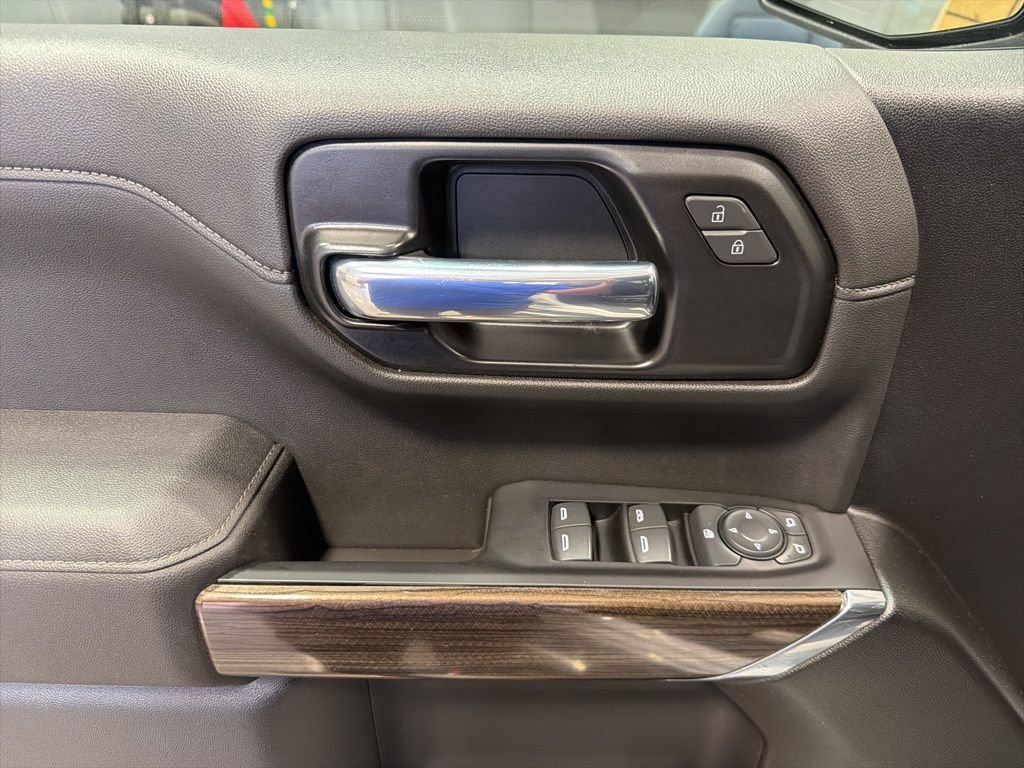 Used 2022 Chevrolet Silverado 1500 LT image 13