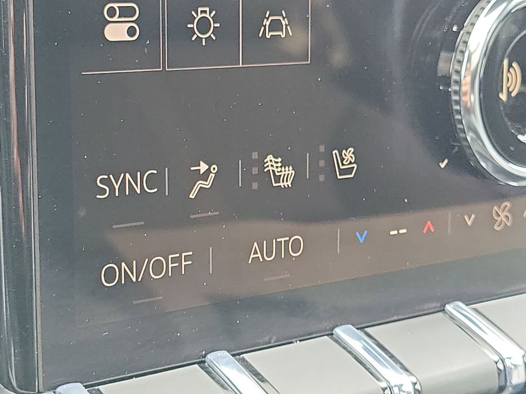 Used 2026 GMC Acadia AT4 w/ Luxury Package image 36