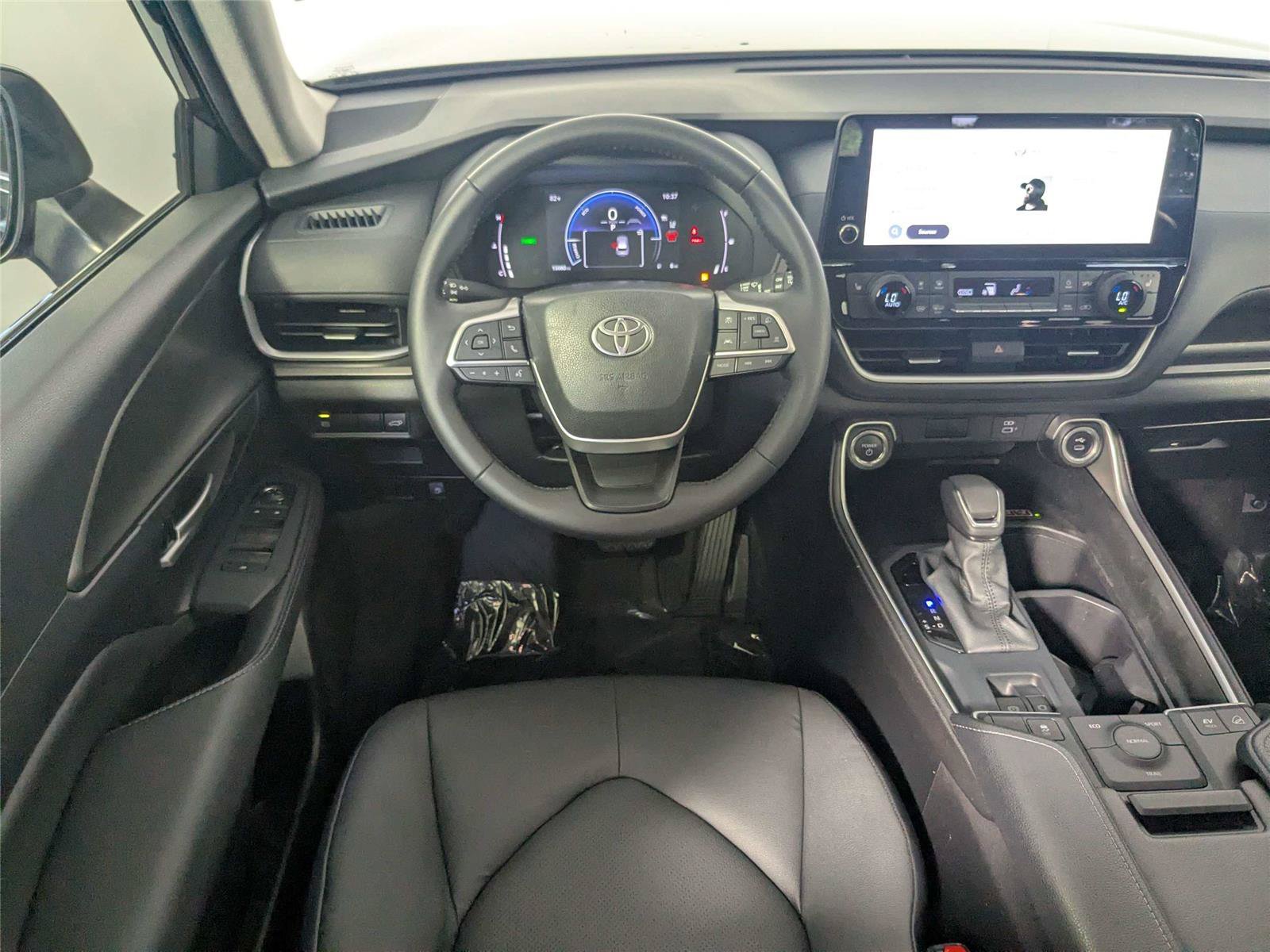 Certified 2025 Toyota Grand Highlander AWD Hybrid image 39