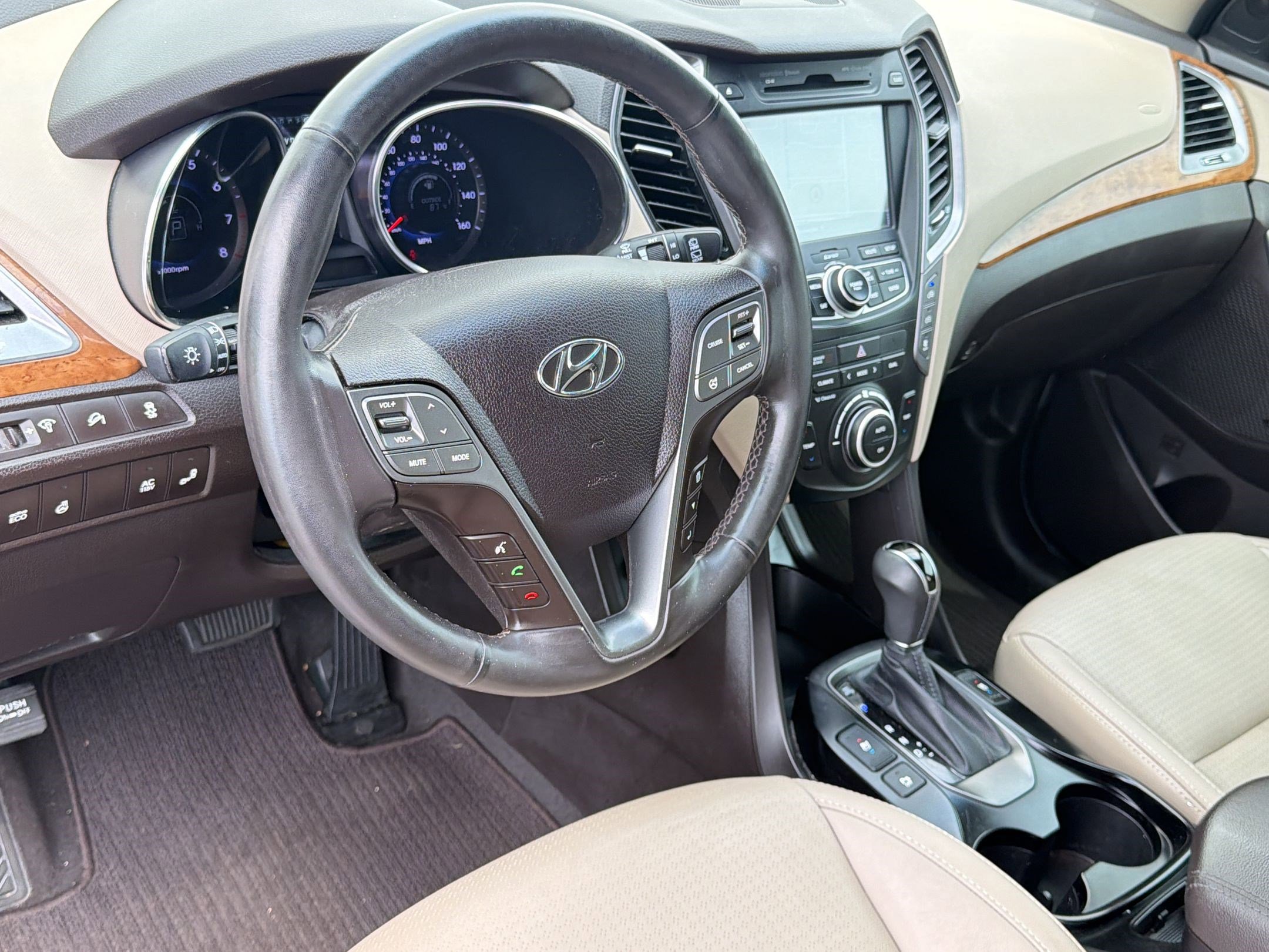 Used 2014 Hyundai Santa Fe GLS w/ Ultimate Package 06 FWD image 4