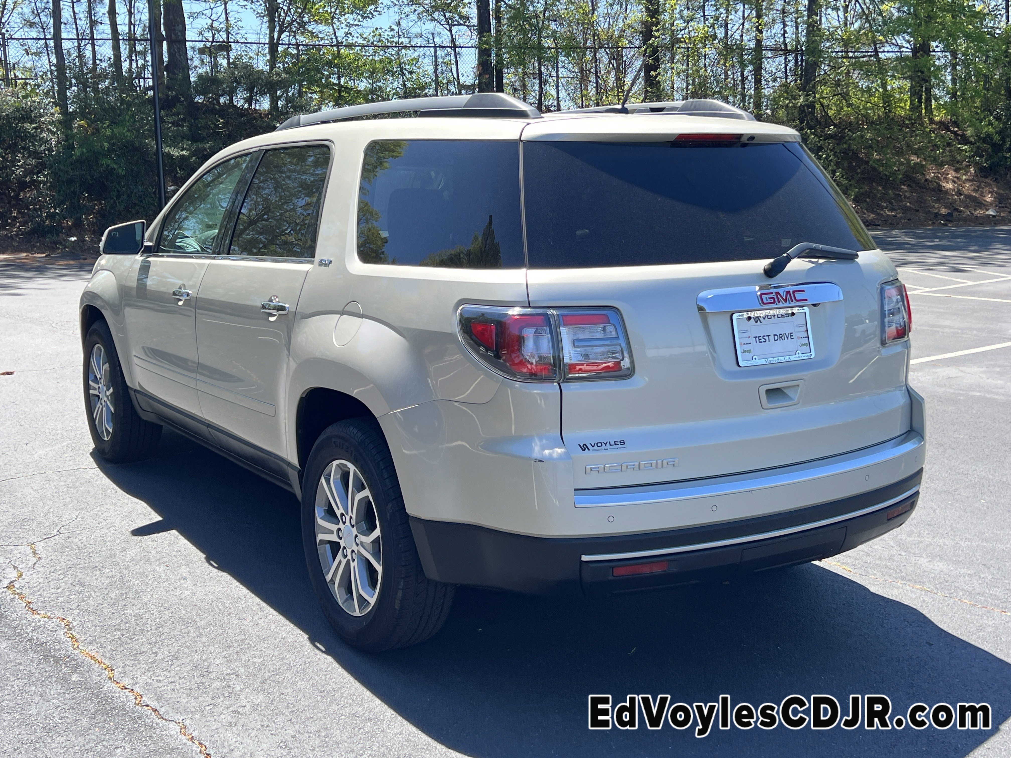 Used 2014 GMC Acadia SLT image 6