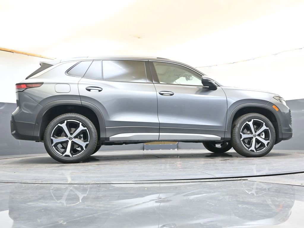 New 2026 Volkswagen Tiguan SE AWD/4WD image 43