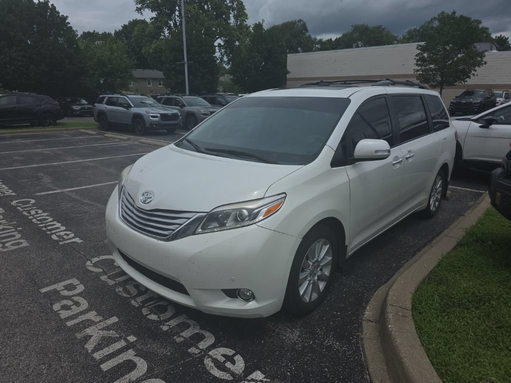 Used 2015 Toyota Sienna Limited Premium w/ Preferred Accessory Package