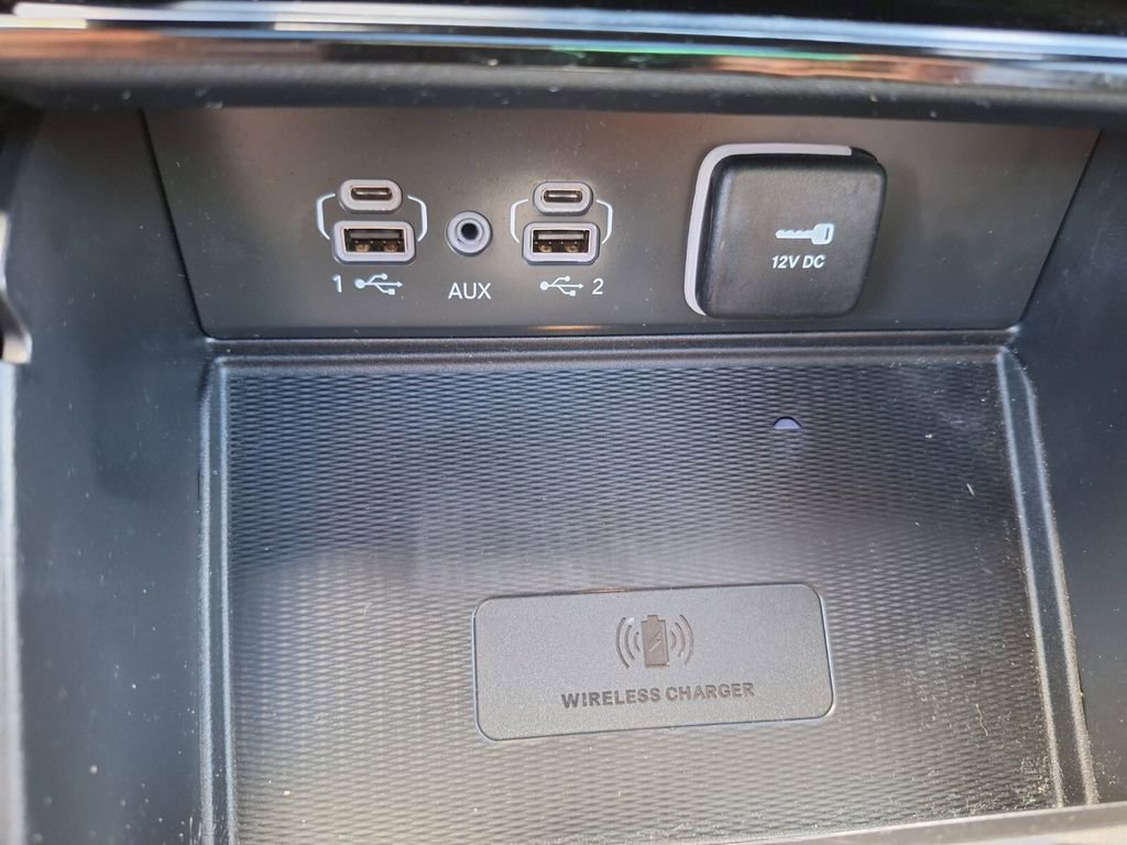 Used 2025 Jeep Grand Cherokee L Laredo w/ Luxury Tech Group I image 16