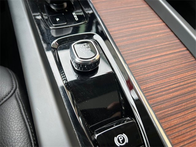 Used 2024 Volvo S60 B5 Plus image 23