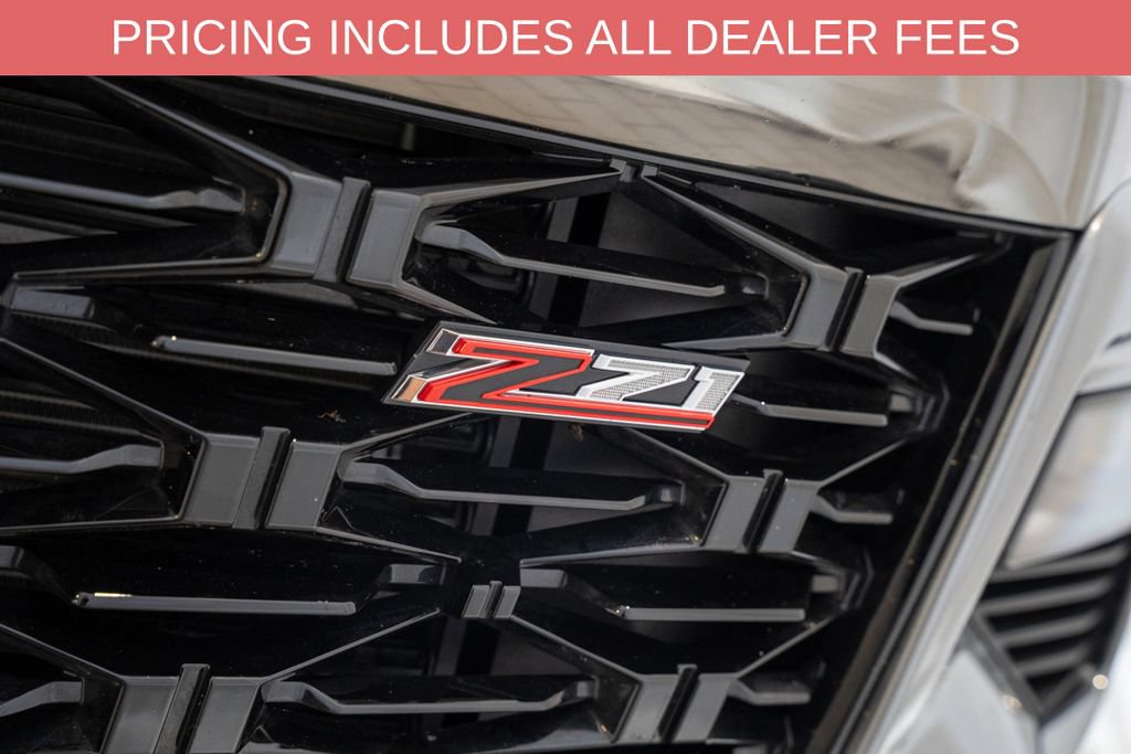 Used 2025 Chevrolet Traverse Z71 w/ Enhanced Driving Package AWD/4WD image 3