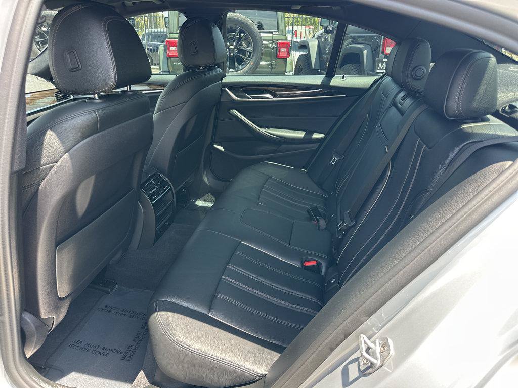 Used 2019 BMW 530e w/ Premium Package RWD image 10