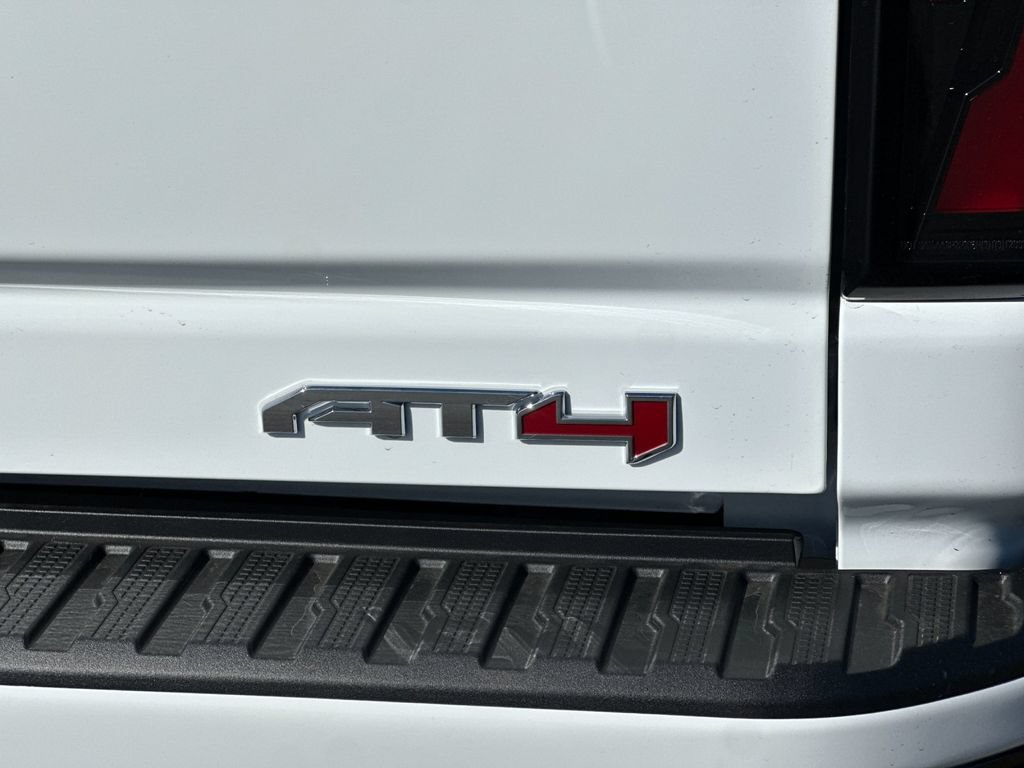 New 2026 GMC Sierra 2500 AT4 w/ AT4 Premium Plus Package AWD/4WD image 31