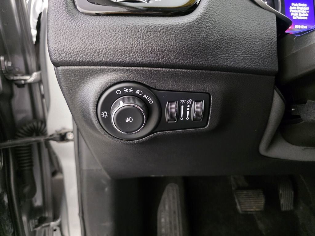 Certified 2020 Jeep Compass Altitude image 28